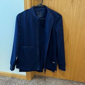 XS bellery figs scrub jacket.